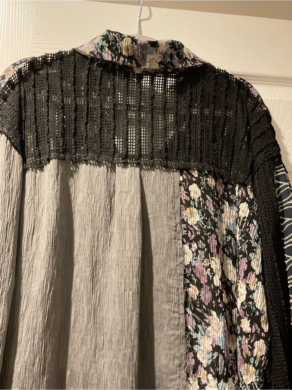 POL Mixed Floral & Lace Patchwork Button-Down Shirt - Black Multi - Picture 4 of 6